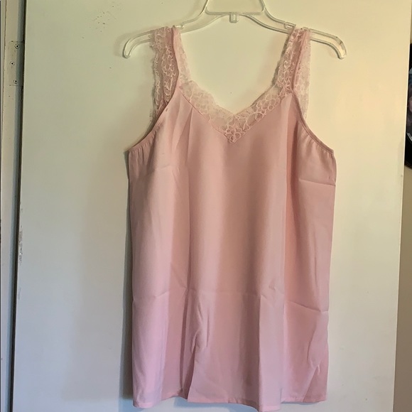 PINK V-NECK BLUSH LACE TANK - Picture 3 of 4